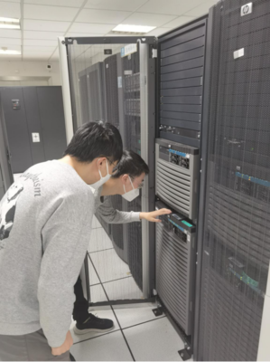 堅守在服務器旁 IT運維團隊的“扎營”輪班記